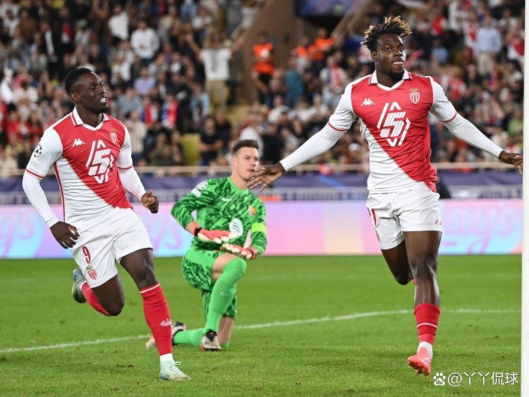 包含法甲赛程吃紧，本菲卡今夜再遭质疑，气氛紧张，资深球员宣示担当的词条