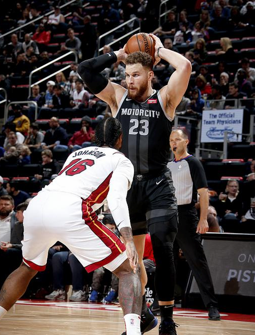 放学后海堤日记军刀