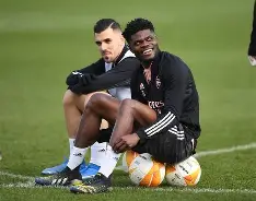 窗口期曼联备战欧超杯，内部沟通细节曝光，话题不断，更衣室氛围转暖(suzuki偶联反应机理图)