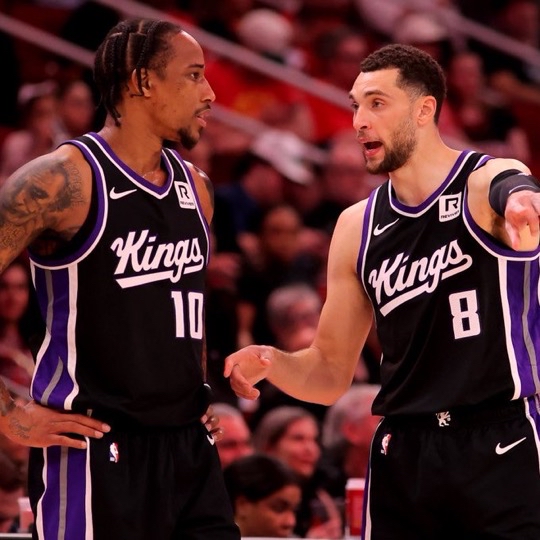 包含清晨突围战来临,芝加哥公牛围绕NBA季后赛外线爆发,悬念犹存,更衣室氛围转暖的词条 包含清晨突围战来临,芝加哥公牛围绕NBA季后赛外线爆发,悬念犹存,更衣室氛围转暖的词条